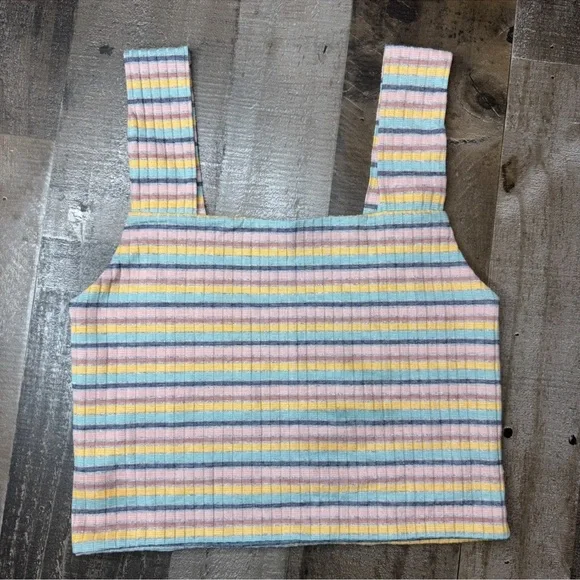 American Eagle Ribbed Crop Tank Top size Medium - Picture 6 of 6